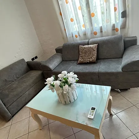 Apartman Sara *